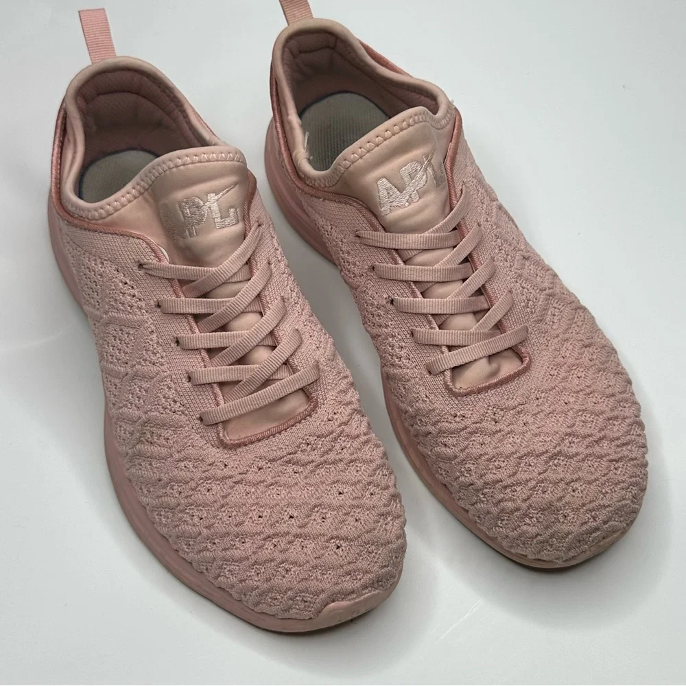 APL Techloom Phantom Rose Gold Pink Knit‎ Running Shoes Sneakers size 10.5